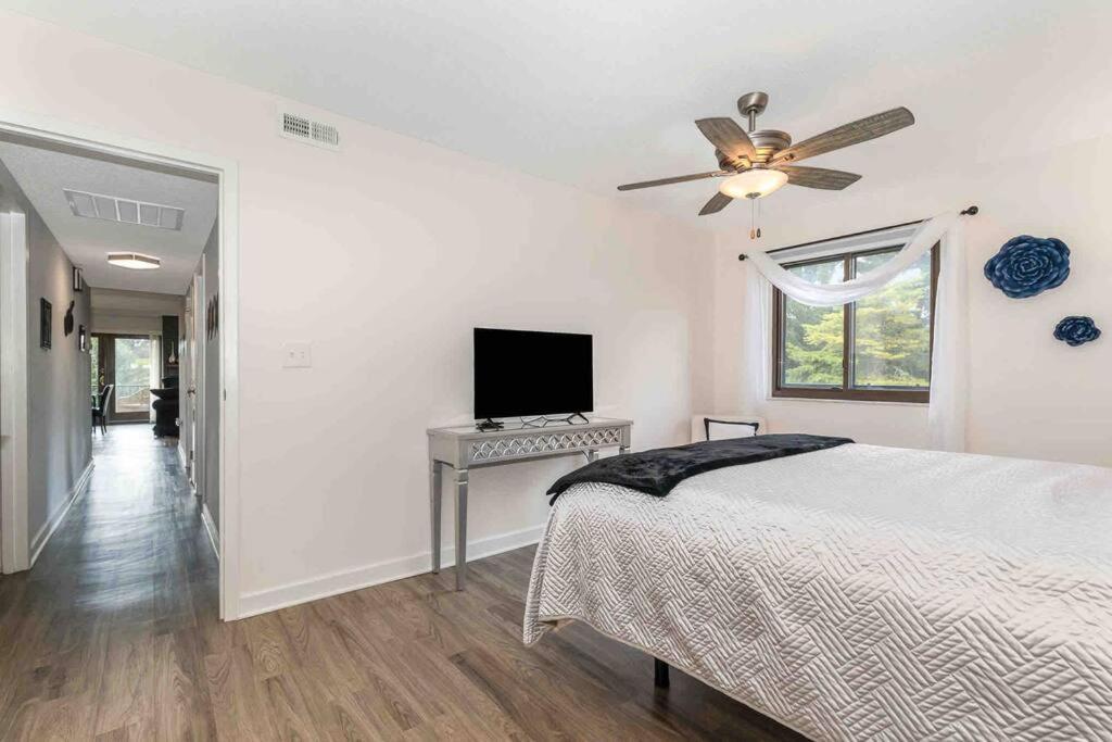 Large, Stunning Elvis Themed Condo,10 Min From Cvg Флоренция Экстерьер фото